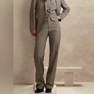 Banana Republic | NWT | Siena Straight Italian Wool Pant  | 8  | Trouser